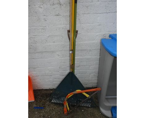 Quantity of Garden Tools 