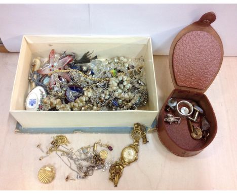 Vintage Costume Jewellery - some Gold and Silver 