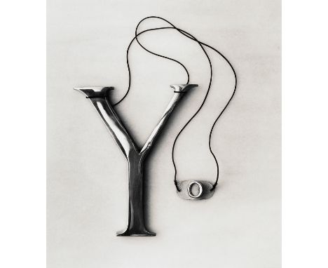 CHEMA MADOZ (Madrid, 1958)"I".Photograph, copy 2/15.With Joan Prats Gallery stamp on the back.Provenance: Important Spanish C