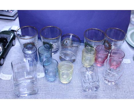 A selection of vintage glassware's.  Shipping unavailable 