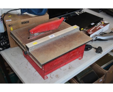 A table top tile cutter 