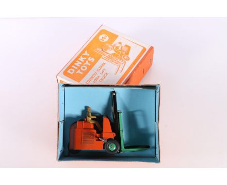 Dinky Supertoys 972 20-ton lorry mounted crane Coles, boxed, 14C Coventry Climax Fork Lift Truck boxed, Gift Set 299 in facsi
