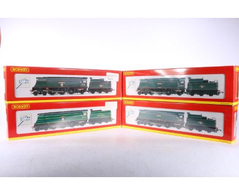 Hornby OO gauge model railways 4-6-2 Okehampton (renamed) tender locomotive 34013 BR green in R2218 Wilton box, 4-6-2 Salisbu