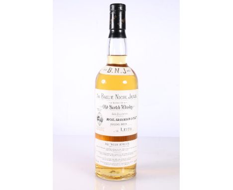 BAILIE NICOL JARVIE BNJ very old reserve blended Scotch whisky, sole proprietors Nicol Anderson &amp; Co Ltd of Leith, 40% ab
