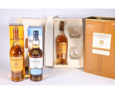 GLENMORANGIE The Original 10 year old single malt Scotch whisky 70cl 40% abv. in gift set with two tumblers, GLENMORANGIE The