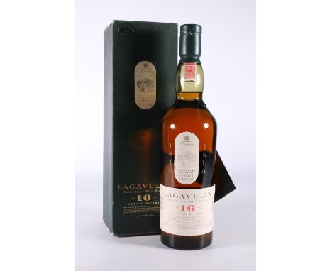 LAGAVULIN 16 year old Islay single malt Scotch whisky, White Horse Distillers Glasgow, 43% 70cl, boxed. 