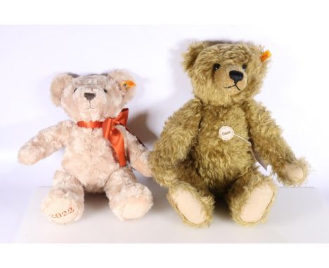 Steiff 004810 Classic Teddy Bear dark blonde mohair, 40cm tall and 113895 Year Bear 2022. (2) 