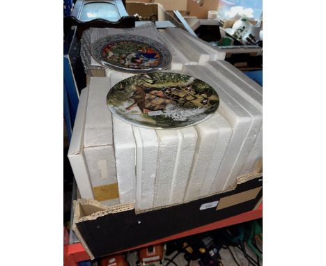 Quantity of collector's plates to include Coalport, Royal Worcester, Royal Doulton, Royal Crown Derby, Spode, etc - all with 