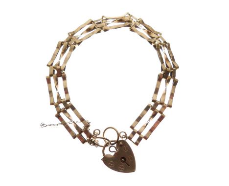 9ct gold gate-link bracelet with heart padlock, 7.7g approx