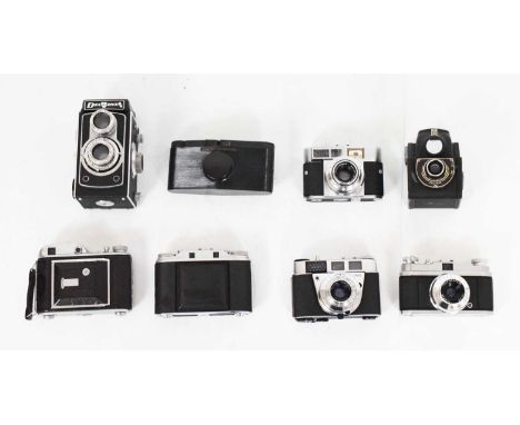 Mixed group of vintage cameras, all in leather cases to include; Delmonta, Kodak, Voigtländer Vitomatic II, Foca Sport, etc