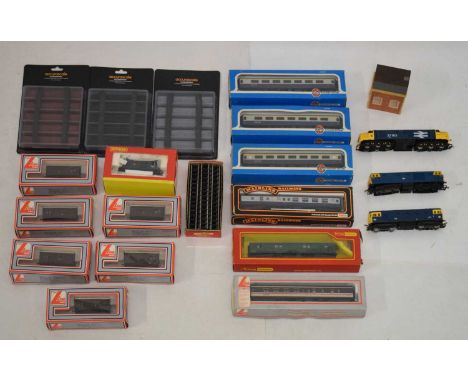 Quantity of 00 gauge railway trainset locomotives, wagons to including Mainline, Lima and Hornby
