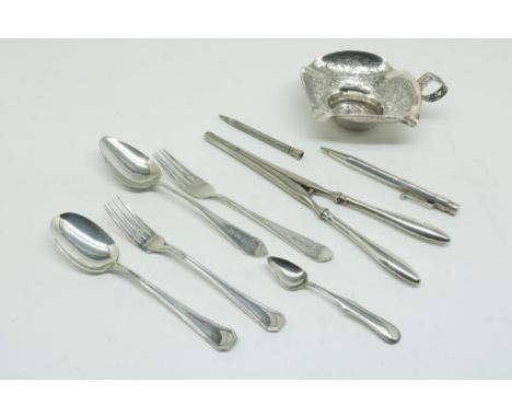 Lot divers silver, a.o. two sets of childern's fork and spoon,  925/000 and 835/000, gross w. 277 gr.Lot divers zilver, wo. t