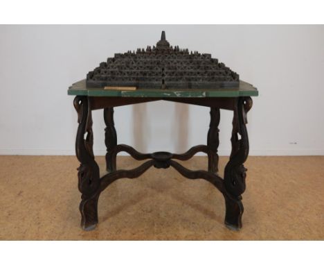 Wooden scale model of the Temple Borobudur, Java Indonesia, h.  115, w. 110, d. 110 cm.Houten gestoken schaalmodel van tempel