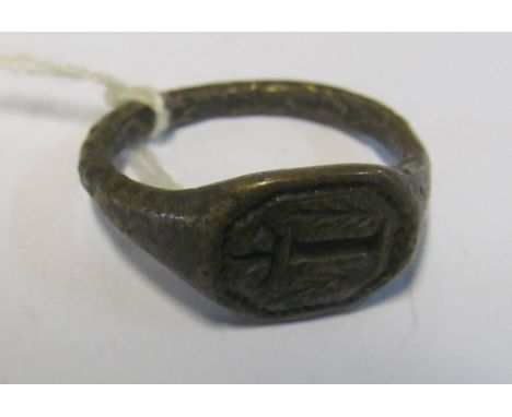An antique ring