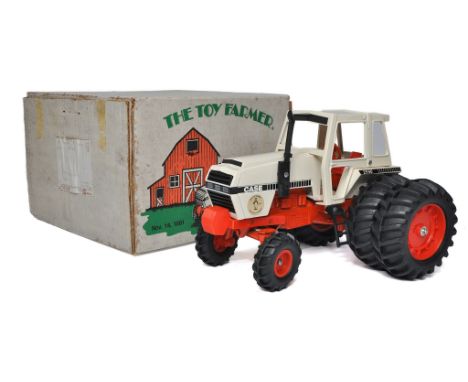 Ertl 1/16 farm model issue comprising Case 2590 1981 Toy Farmer Special Edition Tractor. Looks to be excellent in very good o