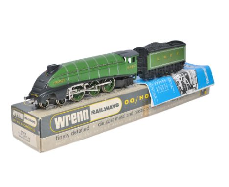 Wrenn Railways OO Gauge W2209 4-6-2 Class A4 Locomotive and Tender LNER Green 'Golden Eagle'4482. Very good to excellent cond