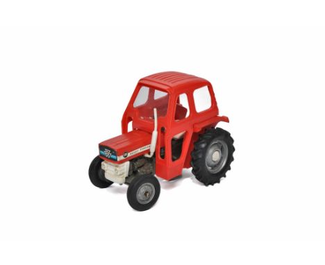 Britains 1/32 farm model issue comprising Massey Ferguson 135 Tractor. Looks to be excellent. Lovely example. 