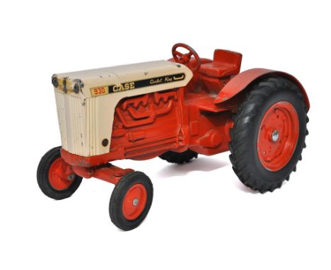 Ertl 1/16 farm model issue comprising No. 204 Vintage Case 930 Comfort King Tractor finished in Power Tan / Power Red. Genera