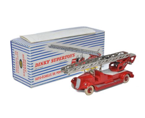 French Dinky No. 899 Auto-Echelle De Pompiers (Fire Truck). Treaded Tyres. Very good to excellent with only minor signs of ag