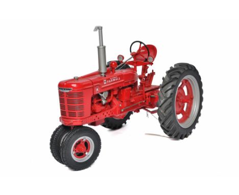 Franklin Mint 1/12 Farm Model issue comprising Farmall H Tractor. Looks to be without obvious sign of fault. Displayed. 