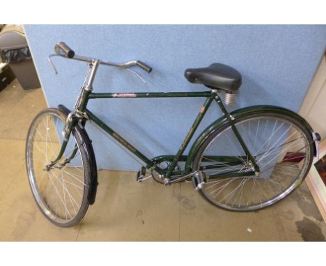A vintage Hero, Royal Gold gentleman's bicycle