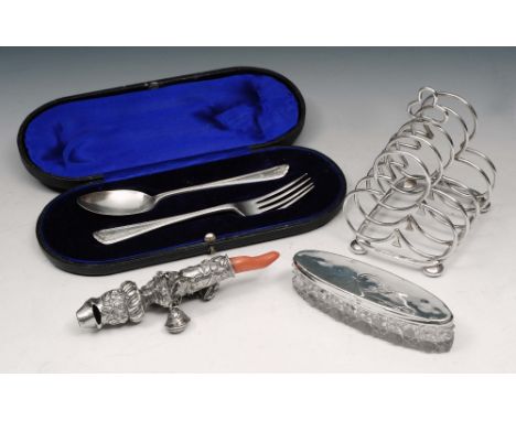 A GEORGE V SILVER FOUR DIVISIONAL WIREWORK TOAST RACK in the form of the Ace of Spades, 10cm high, Birmingham 1905, with the 