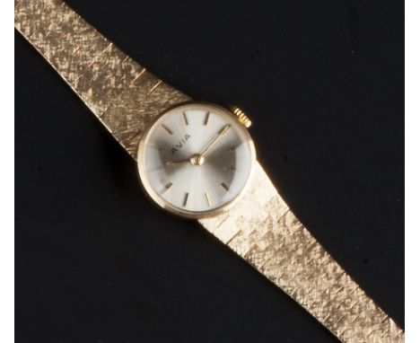 A LADY'S 9CT GOLD BRACELET WATCH BY AVIA, the circular signed silvered dial with baton markers, to a manual wind movement and