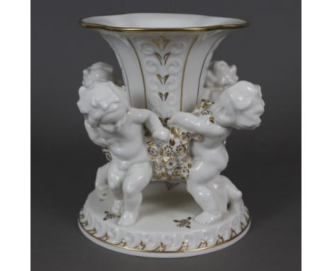 Puttenschale mit Vase - Porzellanmanufaktur Lorenz Hutschenreuther, Abteilung für Kunst Selb, Entwurf: Karl Tutter (1883-1969