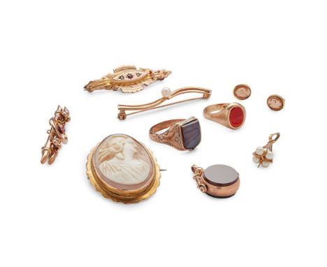 A collection of gem-set jewellery including a 9ct gold carnelian signet ring, an unmarked hardstone signet ring; a cameo broo