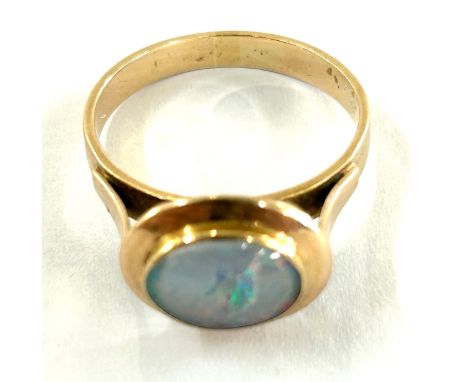 9ct gold ladies opal ring UK size P, weight 3.4 grams