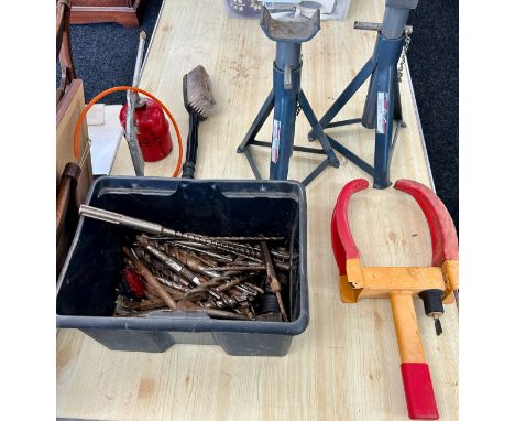 Pair new 4 tonne Axel stands, wheel clamp, box of miscellaneous car / tool accessories