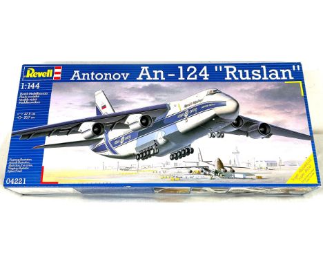 Revell Antonov An-124 Ruslan Heavy Lift Aircraft 1:144 Scale Model Kit 04221