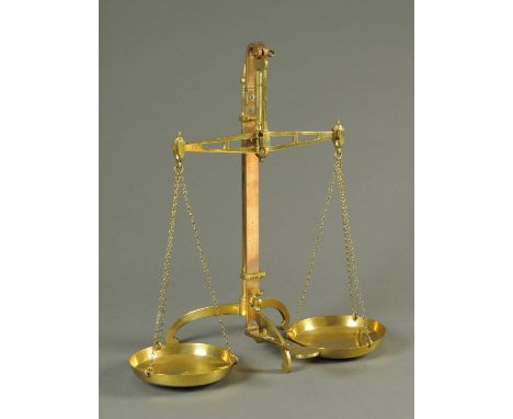 A set of Victorian brass balance scales, by W & T Avery, Patent Agate Balance to weigh 4 lbs (see illustration).  