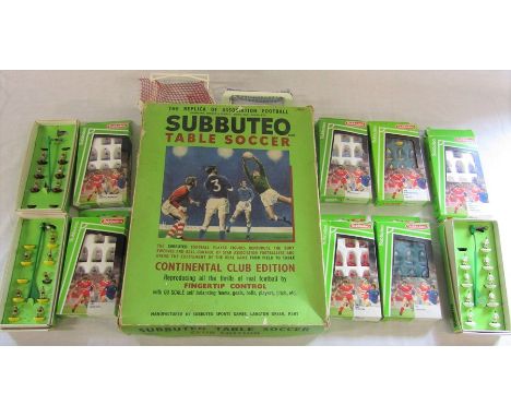 Subbuteo table soccer 'club edition' together with additional boxed scale players (af)