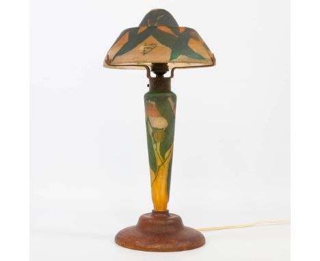 A pate de verre art nouveau table lamp, marked Daum-Nancy. 20th century. (48 x 23 cm)