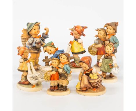 A collection of 8 Hummel statues. Numbers: 70 - 1989 - 47/0 - 57/0 - 943/0 - 1948 - 94/1 - 473/0. (14 cm)