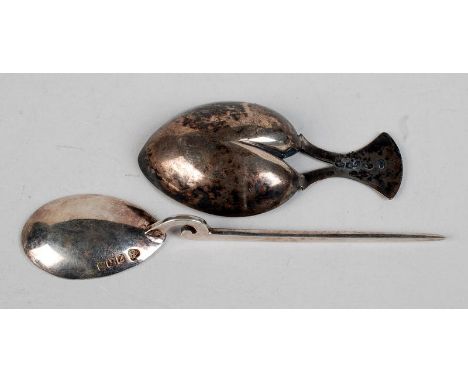 A George III silver caddy spoon with heart shaped bowl, by Joseph Willmore, Birmingham, 1805, 0.3ozt, together with a silver 