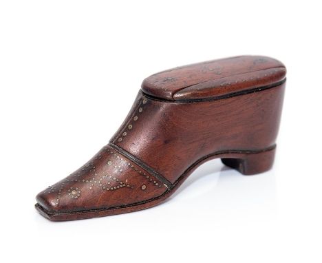 A mid 19th Century treen shoe snuff box, inlaid brass tack, sliding cover, width 9.5cm