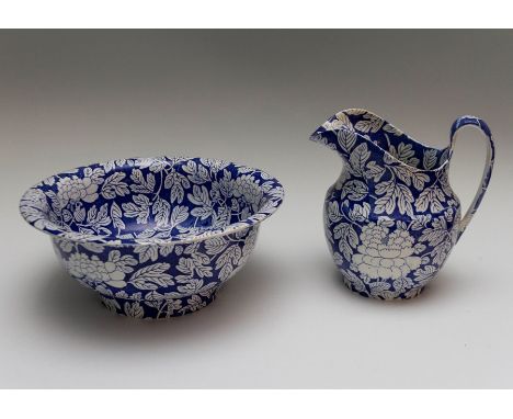 An early nineteenth century blue and white transfer printed Spode Peony pattern jug and bowl, circa 1820-30. Bowl diameter: 3