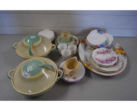 MIXED LOT : SUSIE COOPER COVERED VEGETABLES DISHES, FOLEY WILEMAN COFFEE CUPS AND SAUCERS AND OTHER ITEMS