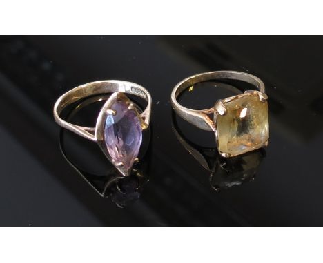 Two 9ct gold rings, amethyst and citrine examples, size N and L, 5.8g