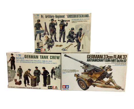 Tamara &amp; Italeri 1:35 Scale military model kits German WWII soldiers &amp; weapons, boxed (6)