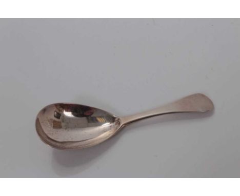 George III silver caddy spoon with Old English pattern handle, London 1817, Walter Bateman I, 9.5 cm