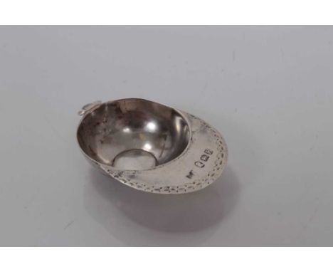 George III silver jockey cap caddy spoon with bright cut decoration, London 1800, Elizabeth Morley, 5cm