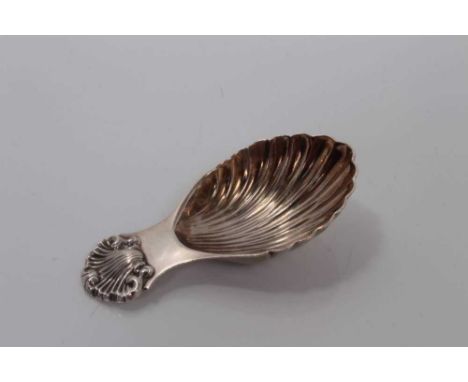 1960s silver caddy spoon of shell form, (London 1964), maker A Chick &amp; Sons Ltd, 8cm long, (0.7oz)