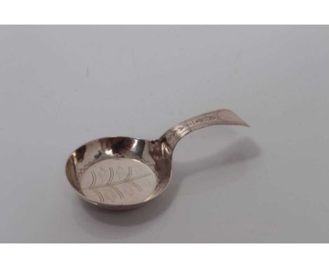 George III silver frying pan-shaped caddy spoon with bright cut bowl and handle, Birmingham 1799, no makers mark 6cm