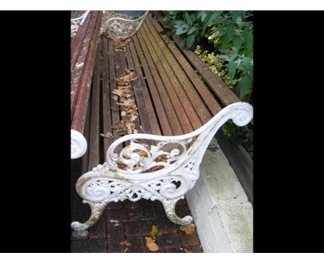 A 222cm garden bench 
