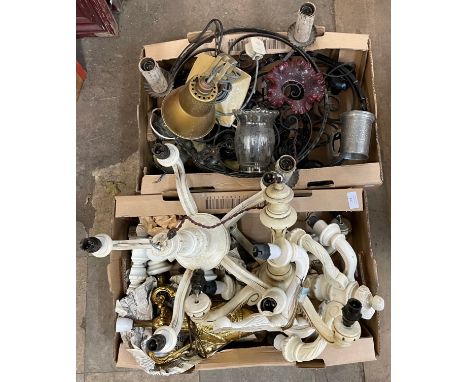 Assorted light fittings and a table lamp 