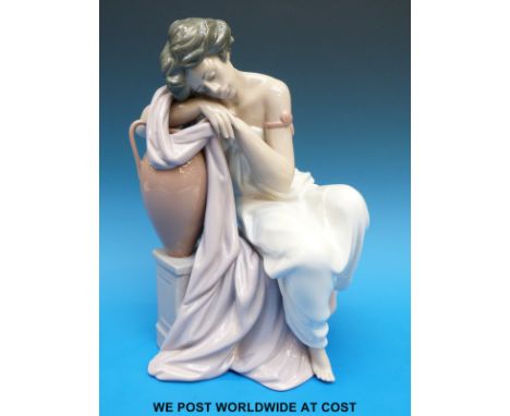A boxed Lladro figurine 'Trump or 'Lady with Pitcher' 