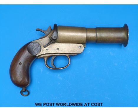 Wolseley No 1 Mark III flare gun or Very/signal pistol marked Woseley 1917 and with multiple proof marks, overall length 27cm
